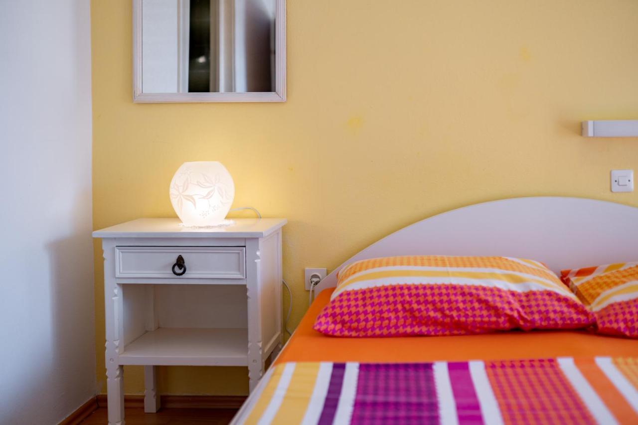 Apartmani Milena Barbat na Rabu Esterno foto