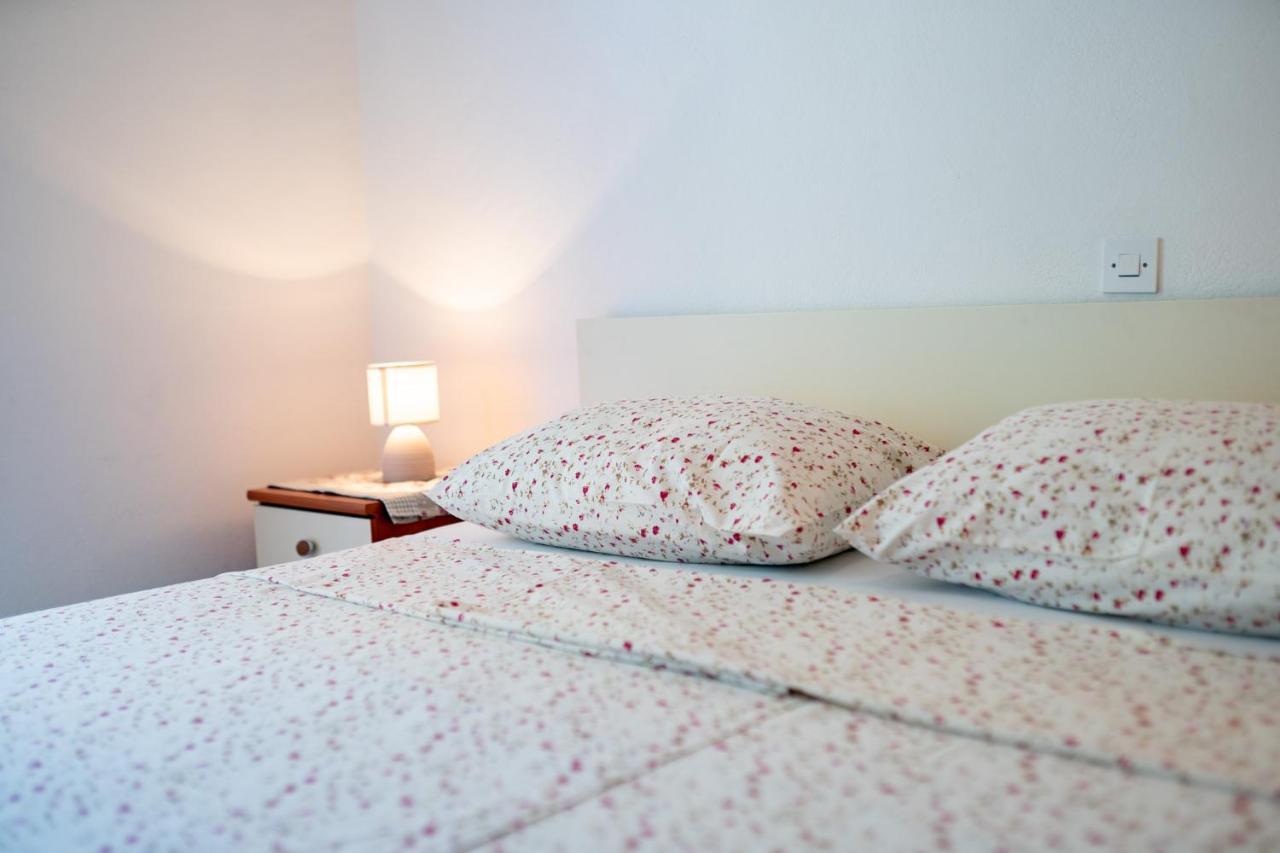 Apartmani Milena Barbat na Rabu Esterno foto