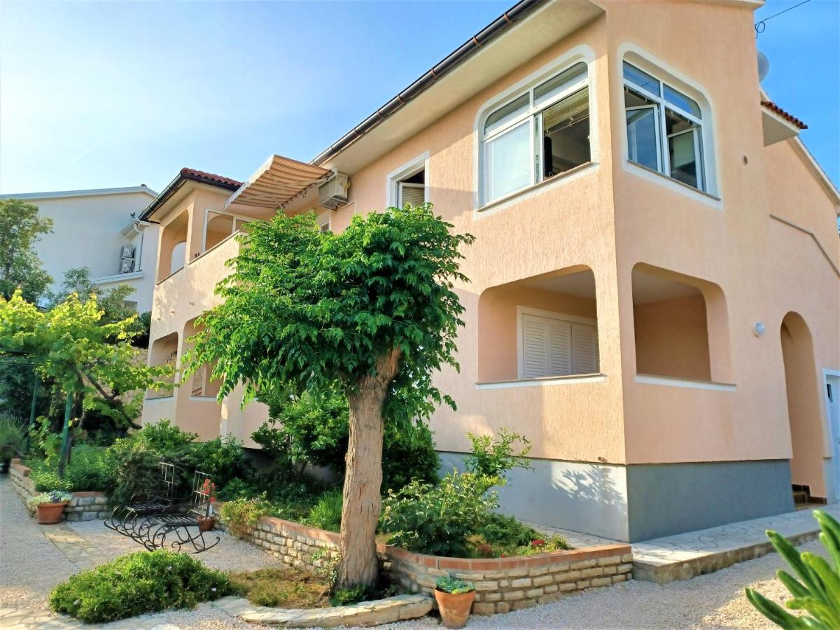 Apartmani Milena Barbat na Rabu Esterno foto